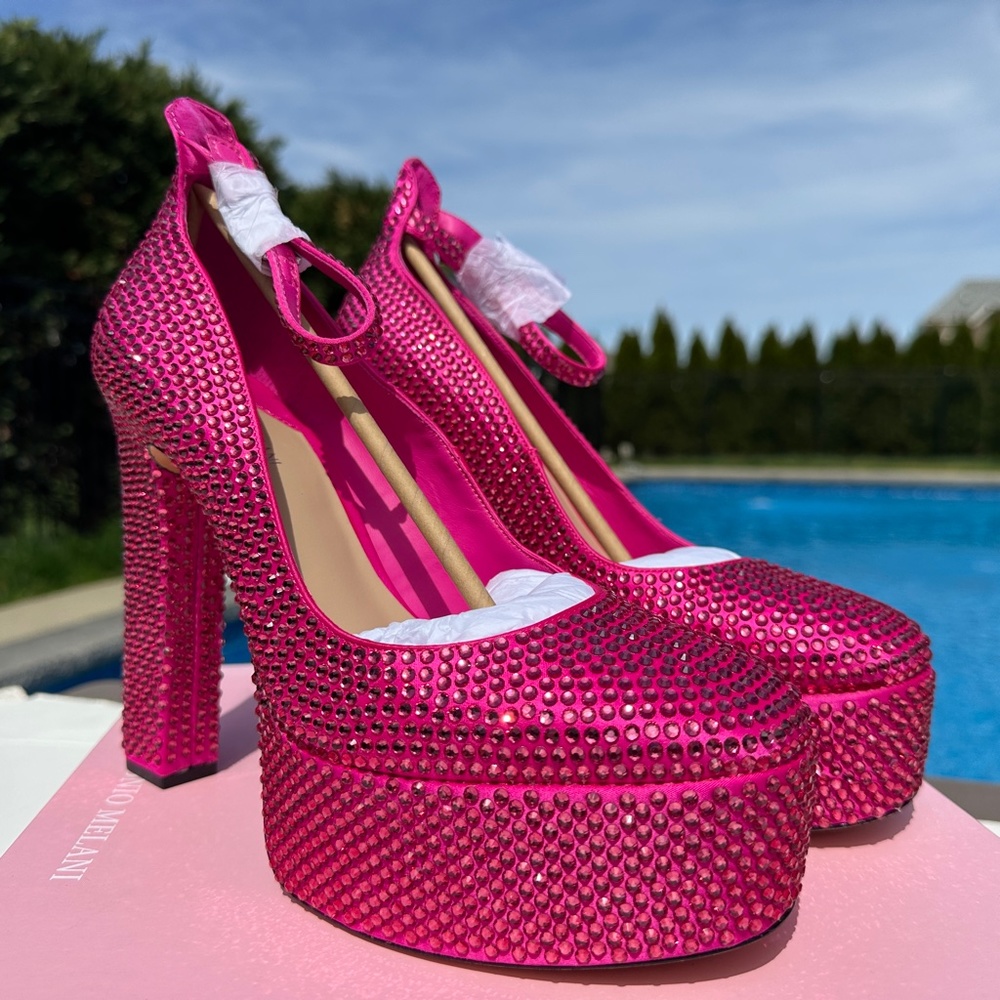 NWT Antonio Melani Hot Pink Size 10 Rhinestone Platform Pumps